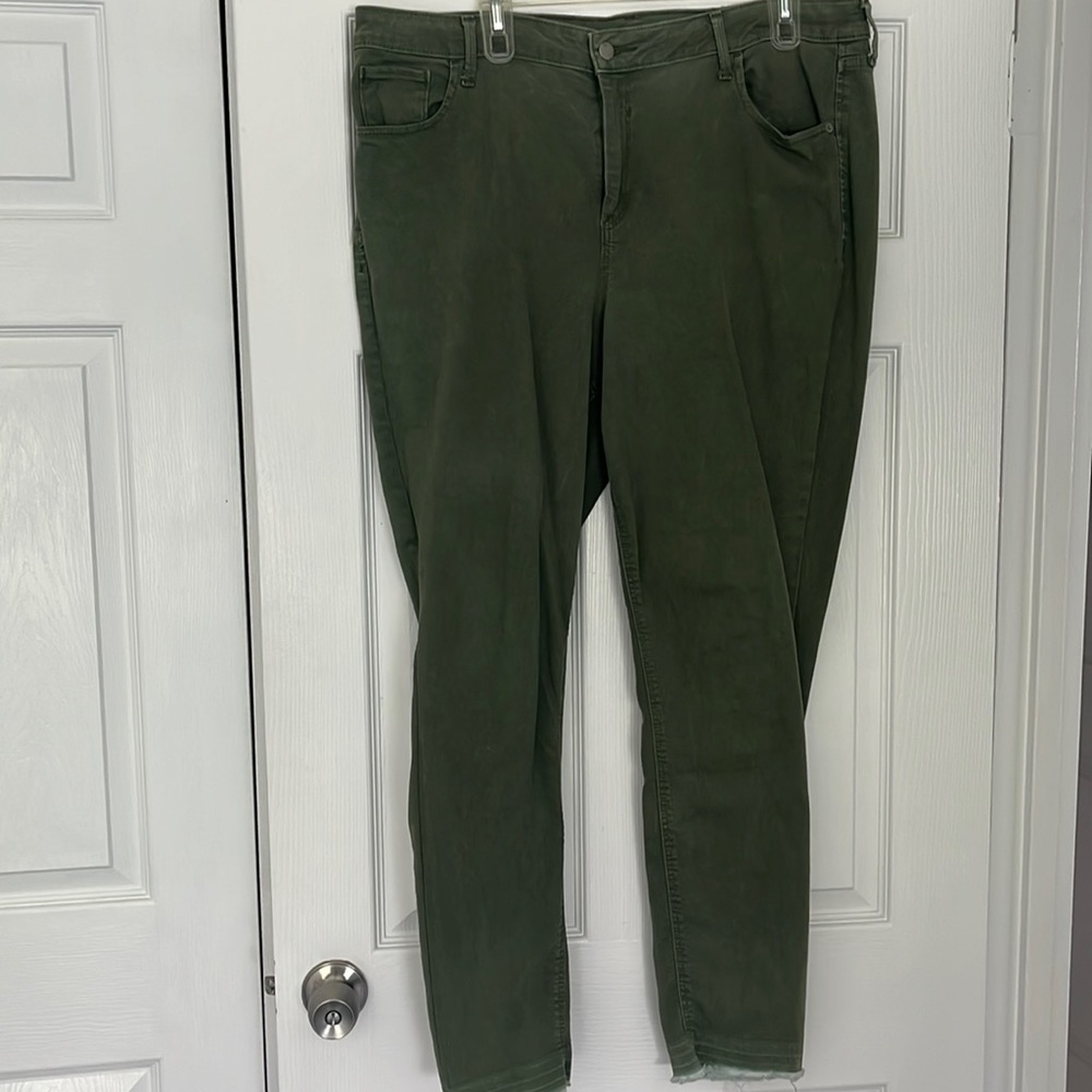 Old Navy Olive Rockstar Super Skinny Jegging with frayed detailing
